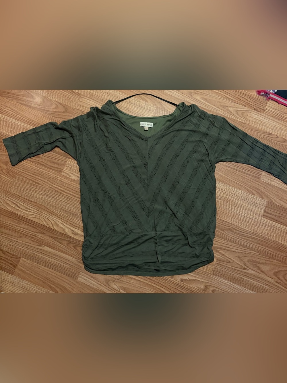 Knox Rose Dark Olive V-Neck 3/4 Sleeve Top